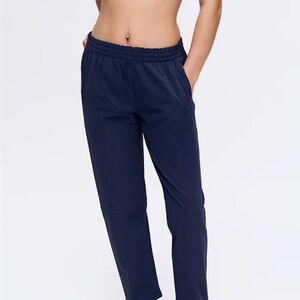 Navy Outdoor Voices RecTrek 26” pants